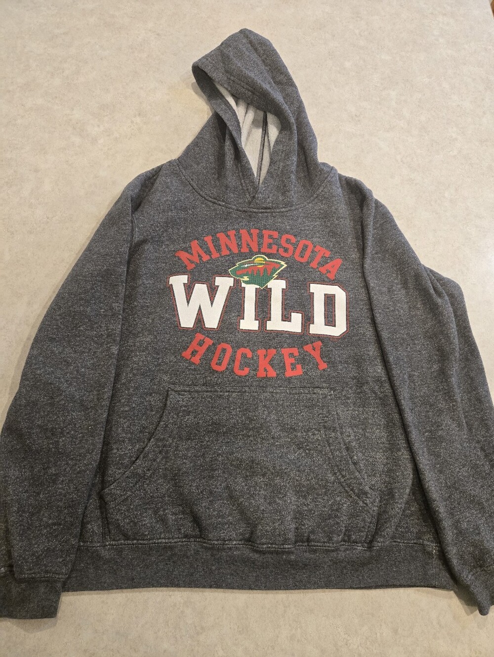 Minnesota Wild Hockey Hoodie - Youth Size Large.